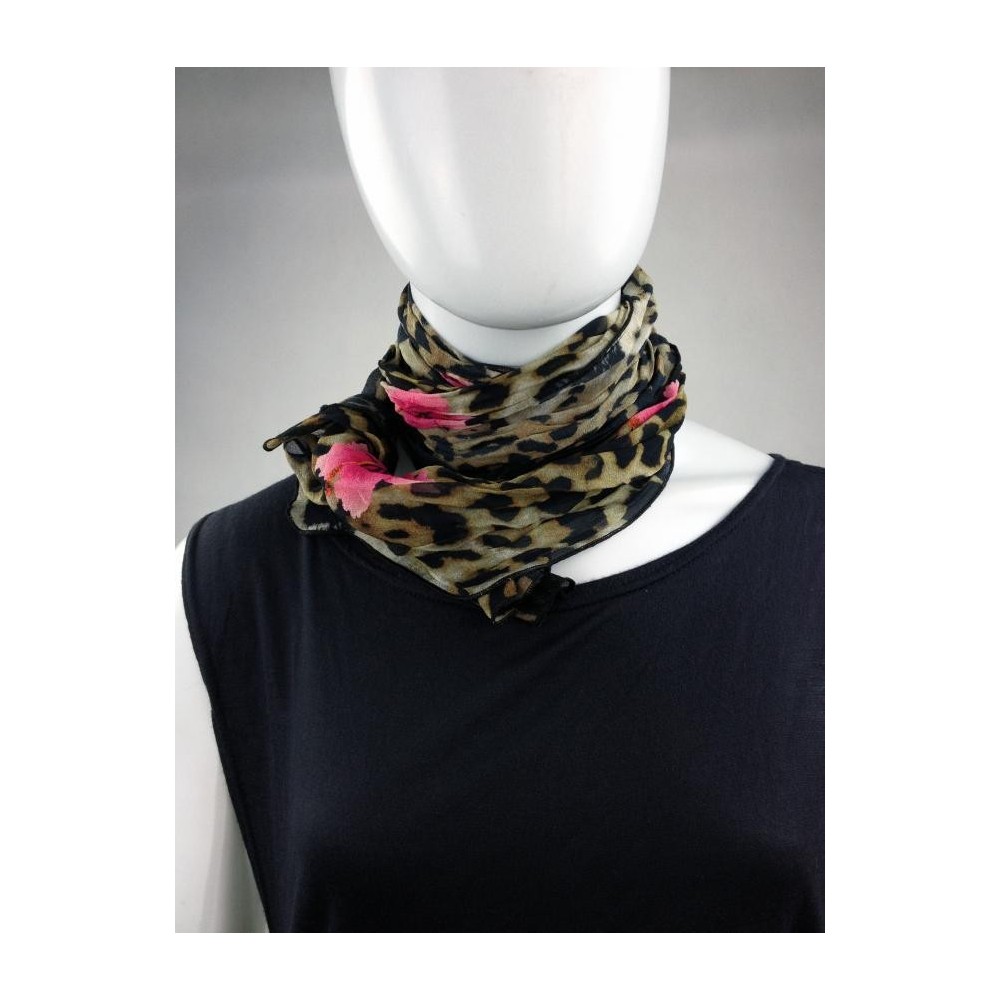 ÉCHARPE DASLU ANIMAL PRINT E HIBISCO