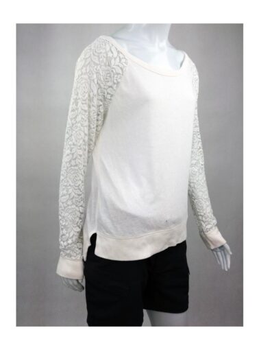 BLUSA COM MANGAS DE RENDA