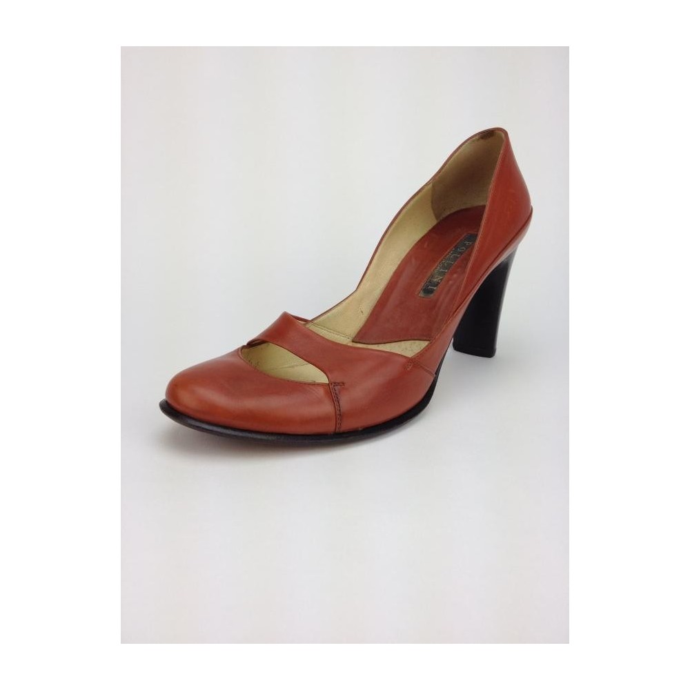 SAPATO POLLINI DE BICO REDONDO