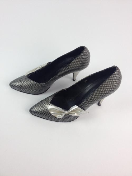 SAPATO CHARLES JOURDAN VINTAGE