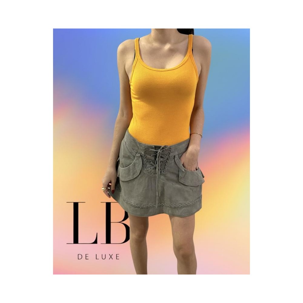 SAIA CRIS BARROS DE CAMURÇA CURTA