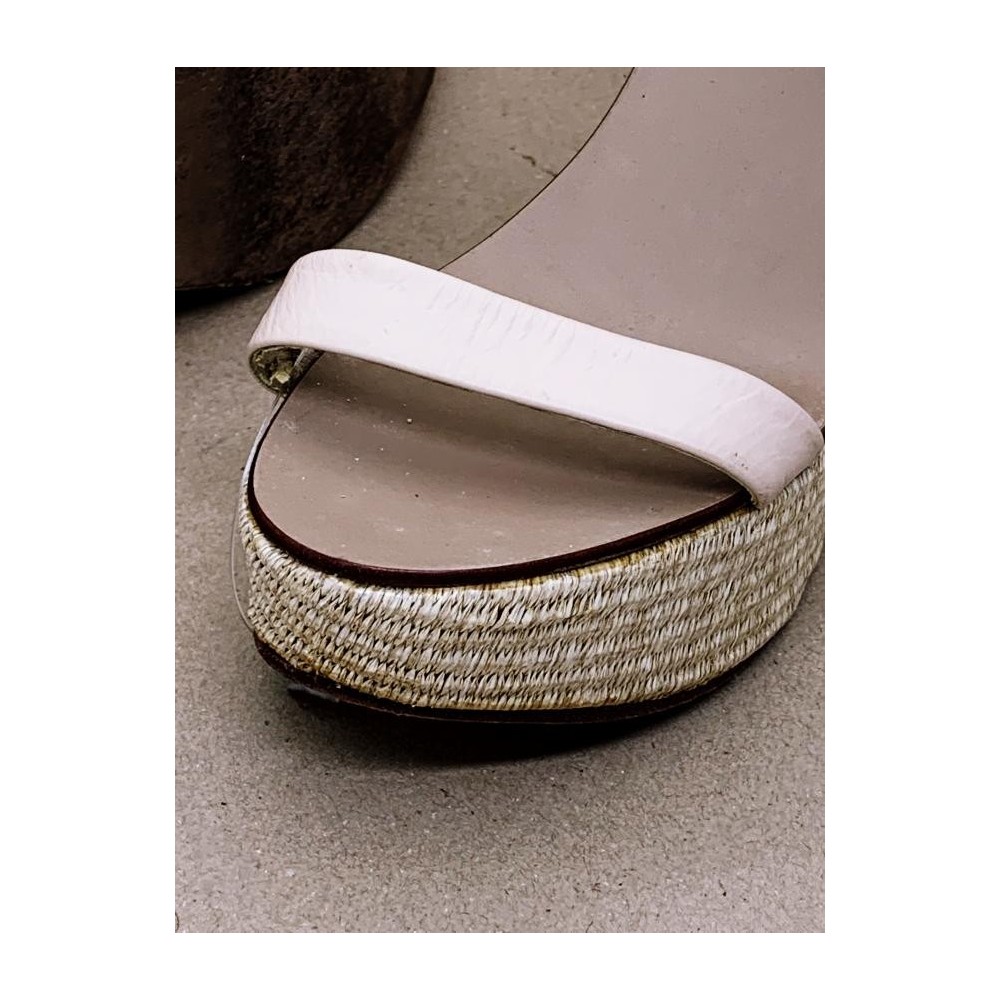 SANDÁLIA CRIS BARROS ANABELA