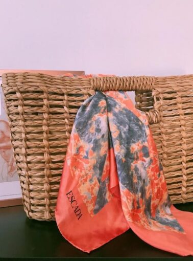 ÉCHARPE ESCADA / LENÇO