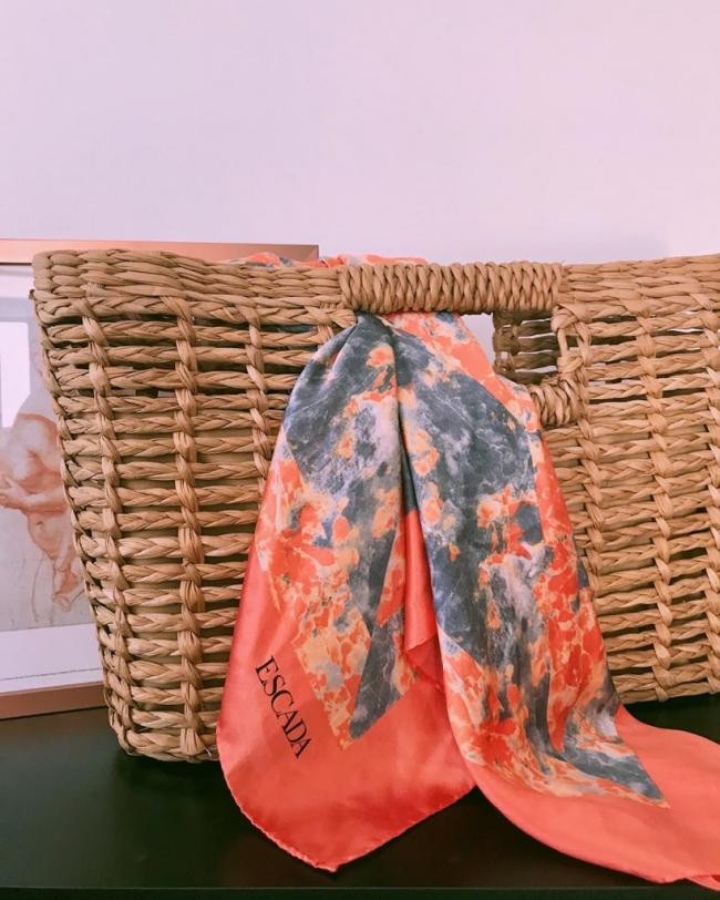 ÉCHARPE ESCADA / LENÇO