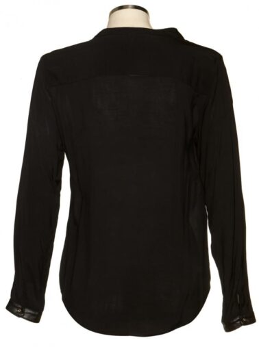 CAMISA ZARA COM DETALHES EM COURO