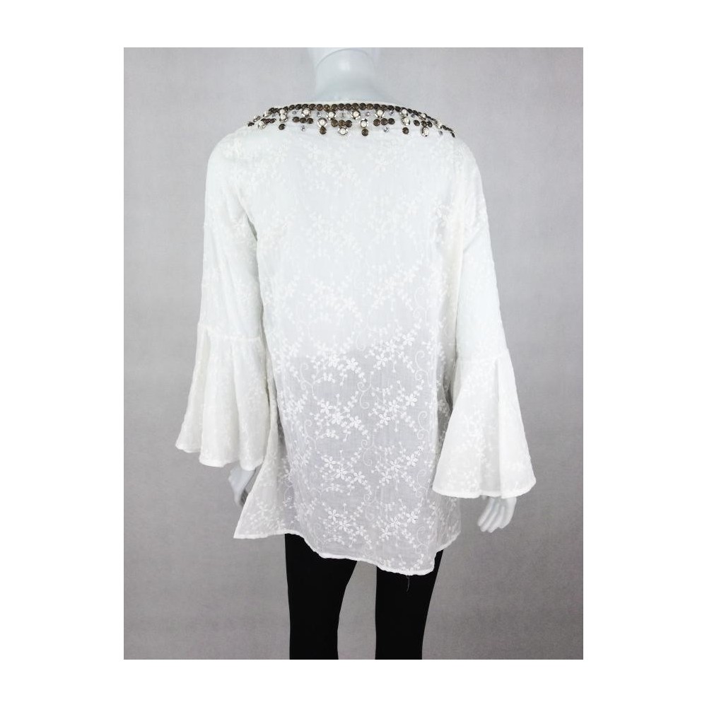 BATA FLOWER POWER BORDADA COM PÉROLAS